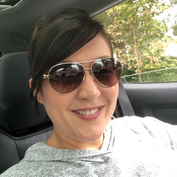 Meet your Posher, Heather - Picture 10 of 12